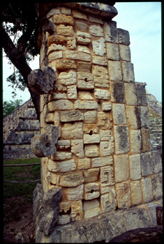chichen itza-17.jpg